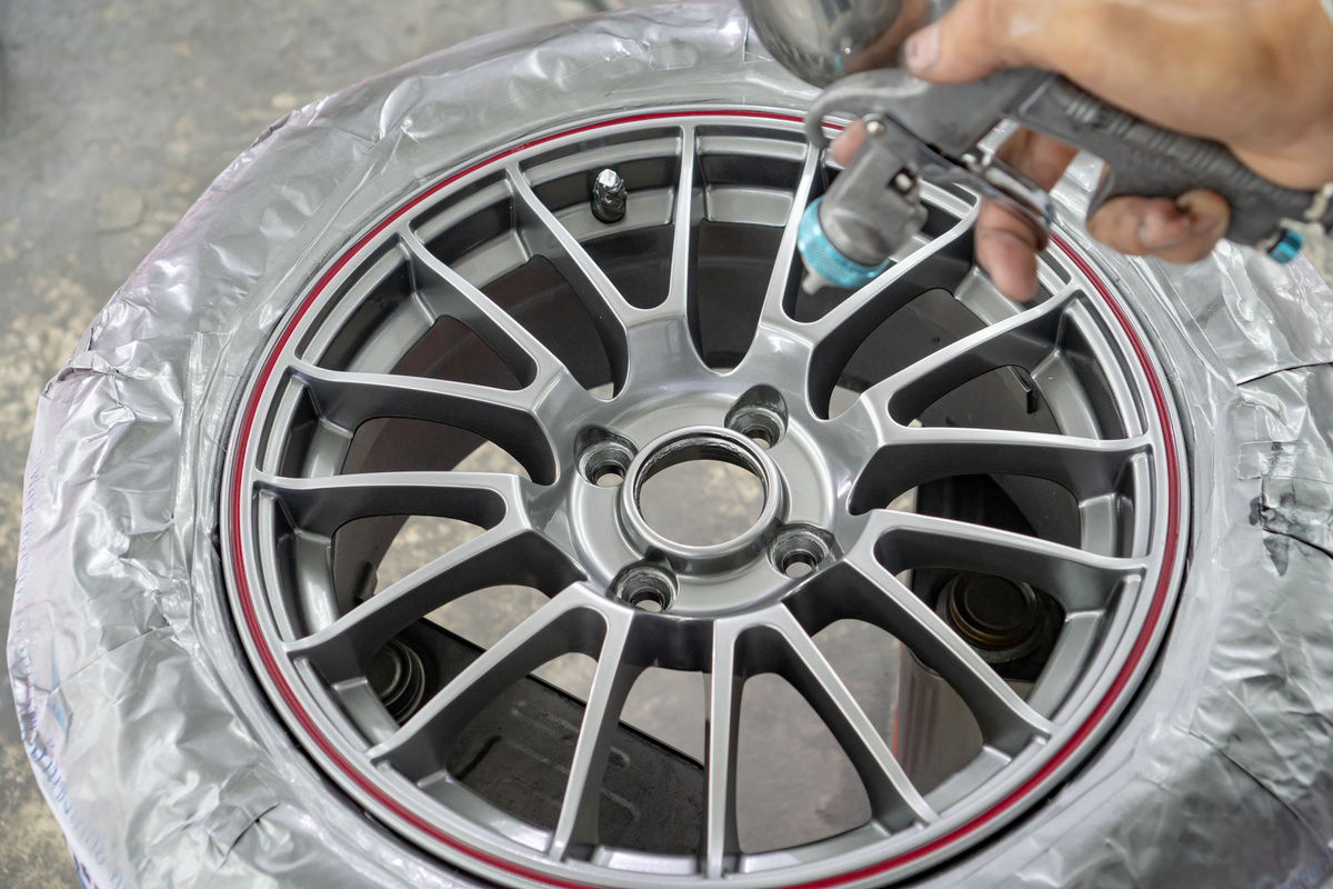 Wheel repair ,Wheel repairman